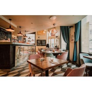 sophie brasserie formavivendi lakberendezes belsoepiteszet bar bistro etterem butor budapest.JPG